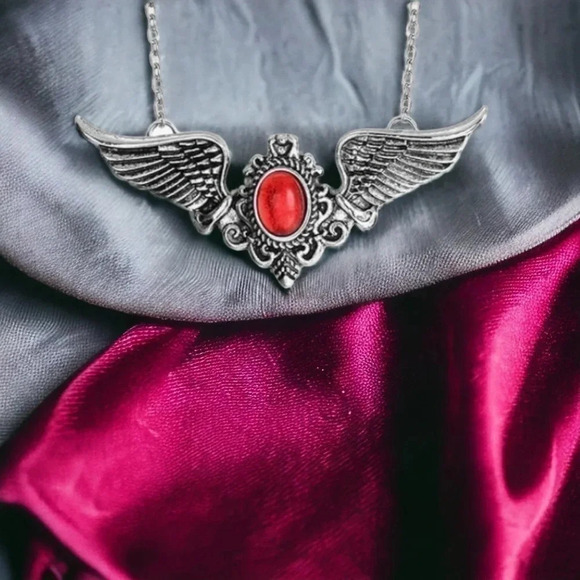 Wing Pendant Bohemian Necklace - Picture 5 of 6